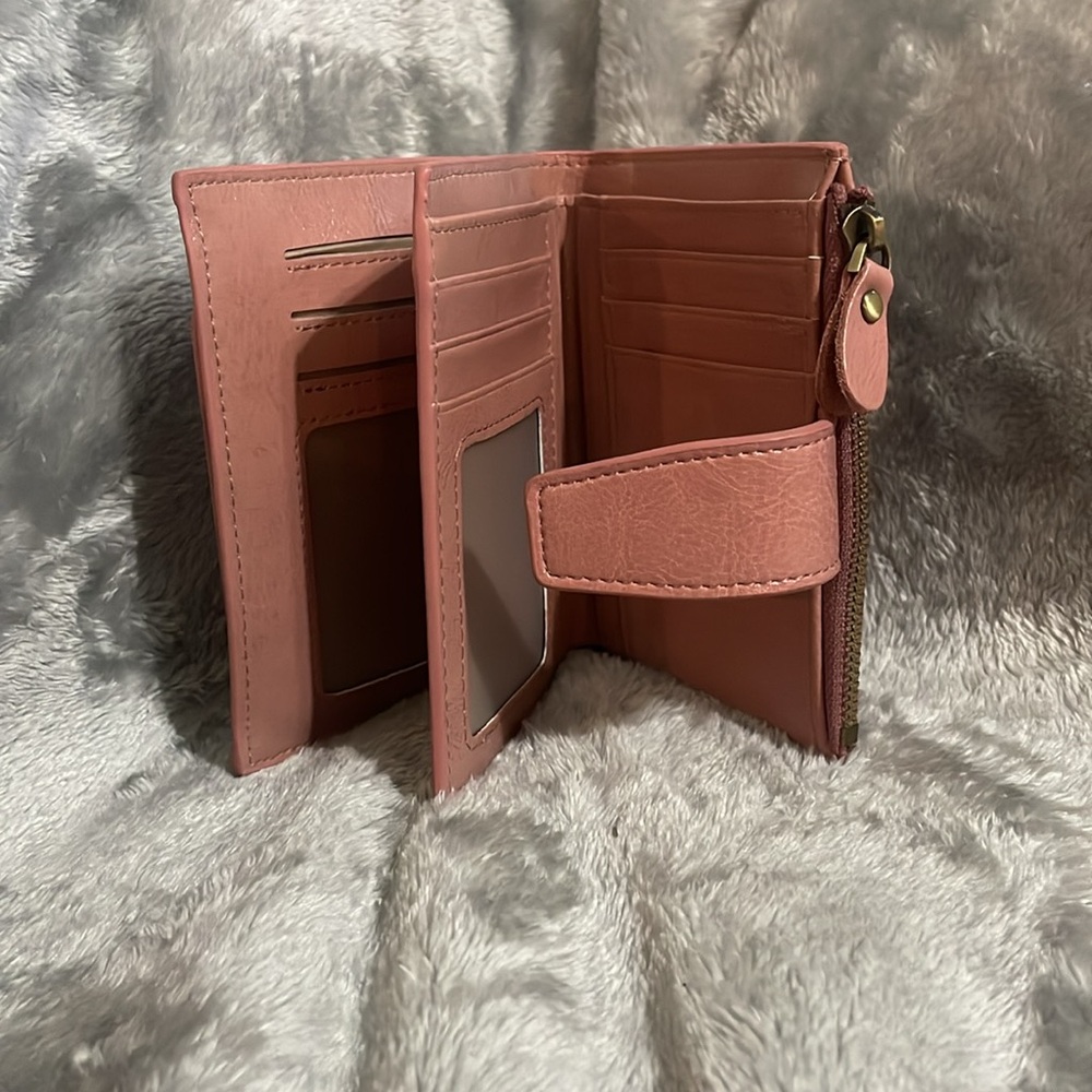 Pink wallet - Picture 3 of 3